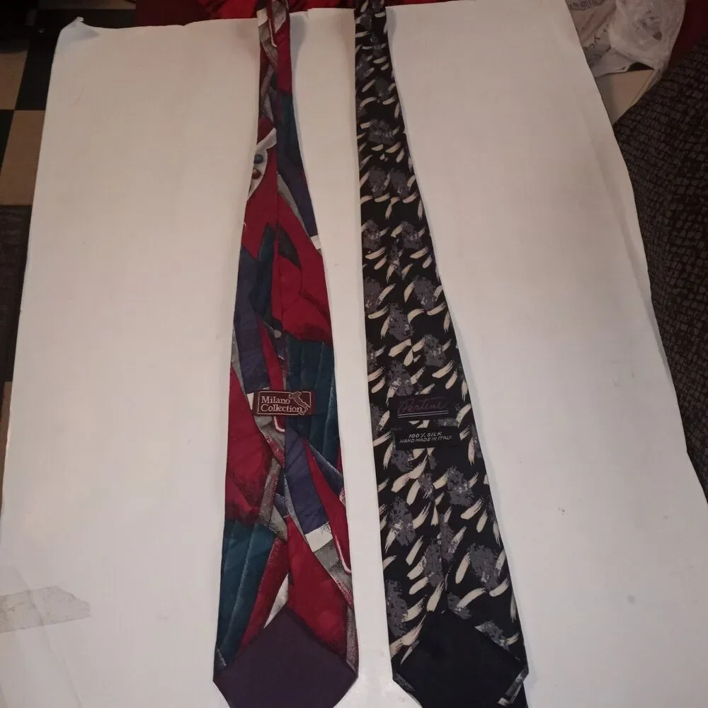 2 Men's Silk Neck Ties 100% Pure Silk Made In Italy Very Nice Condition B2-018